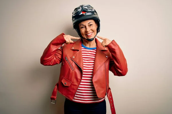 Femme Motocycliste Âge Moyen Portant Casque Une Veste Moto Sur — Photo