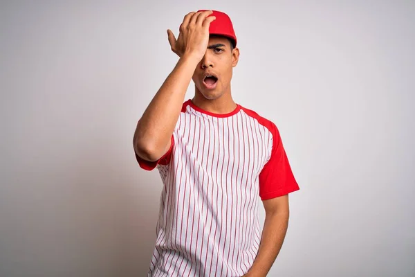 Jovem Atleta Afro Americano Bonito Vestindo Camiseta Beisebol Listrado Boné — Fotografia de Stock