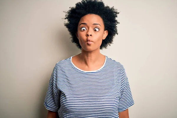 Jovem Mulher Afro Afro Afro Afro Afro Bonita Com Cabelo — Fotografia de Stock