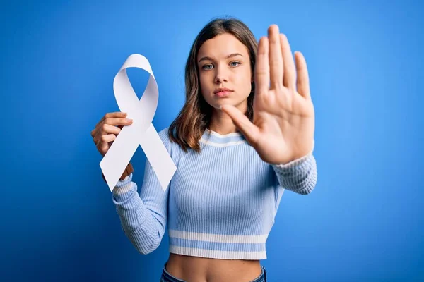 Young Blonde Girl Holding Stop Women Violence Lung Cancer Awareness — Stock Photo, Image