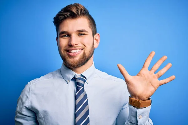 Joven Hombre Negocios Rubio Con Barba Ojos Azules Usando Camisa —  Fotos de Stock