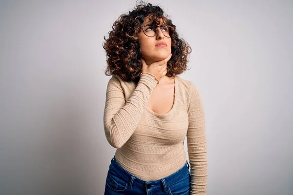 Young Beautiful Curly Arab Woman Wearing Casual Shirt Glasses White — Stock Photo, Image