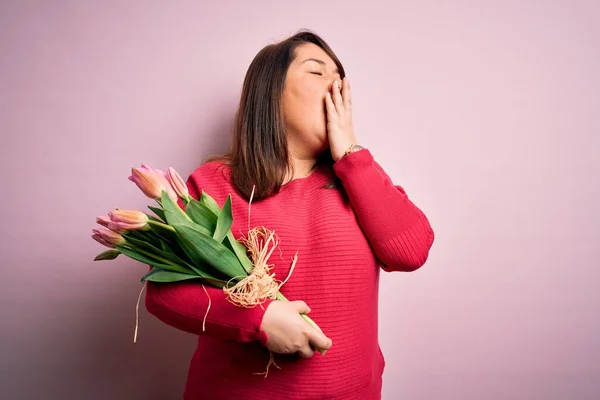 Beautiful Size Woman Holding Romantic Bouquet Natural Tulips Flowers Pink — Stock Photo, Image