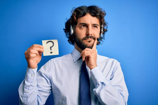 Jovem Agente Call Center Homem Com Barba Trabalhando Usando Fone — Fotografia de Stock