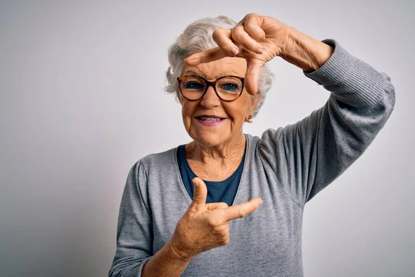 Senior Bela Mulher Cabelos Grisalhos Vestindo Camisola Casual Óculos Sobre — Fotografia de Stock