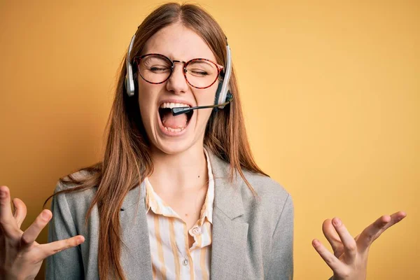 Young Redhead Call Center Agent Woman Overworked Wearing Glasses Using — Stock Photo, Image