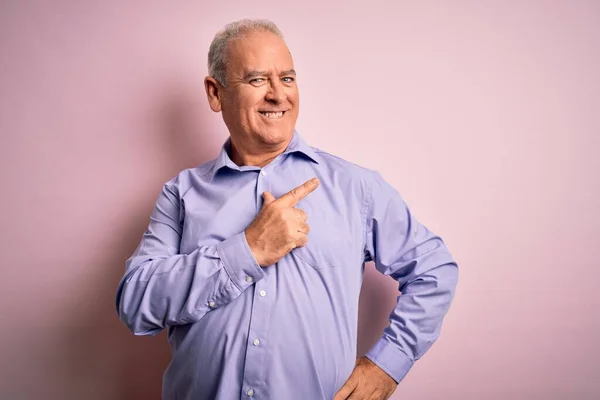 Middle Age Handsome Hoary Man Wearing Casual Shirt Standing Pink — Stock Photo, Image