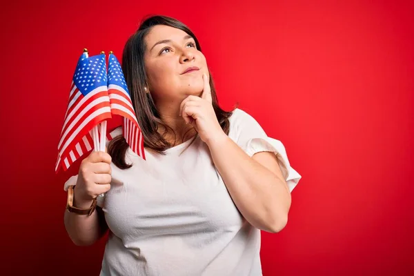Beautiful Size Woman Holding United States America Flag Red Background — Foto de Stock