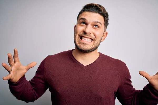 Jovem Com Olhos Azuis Vestindo Camisola Casual Sobre Fundo Isolado — Fotografia de Stock