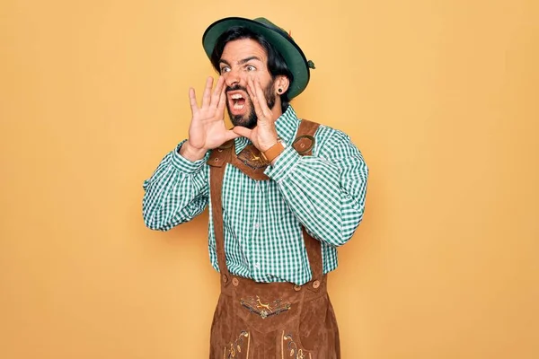 Jovem Bonito Homem Vestindo Tratidional Alemão Octoberfest Custome Para Alemanha — Fotografia de Stock