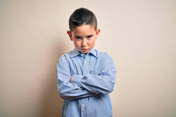 Jovem Garotinho Vestindo Camisa Elegante Sobre Fundo Isolado Cético Nervoso — Fotografia de Stock