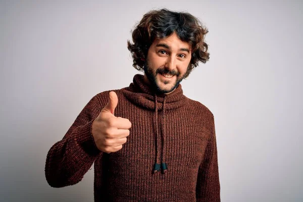 Homem Bonito Jovem Com Barba Vestindo Camisola Casual Sobre Fundo — Fotografia de Stock