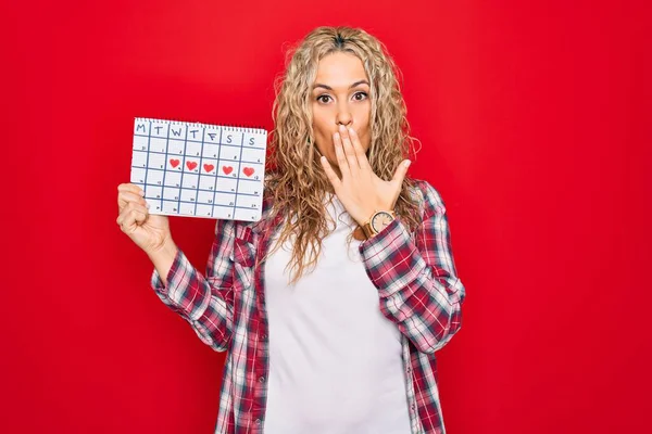 Junge Schöne Blonde Frau Mit Einem Kalender Der Den Menstruationszyklus — Stockfoto