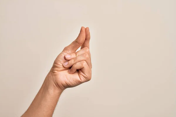 Mano Joven Caucásico Mostrando Dedos Sobre Fondo Blanco Aislado Sosteniendo — Foto de Stock