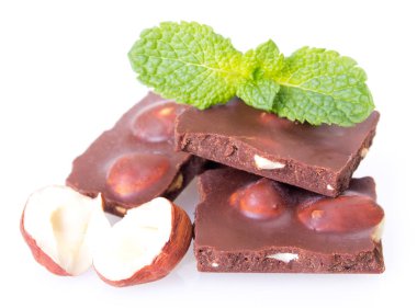 Beyaz arkaplanda çikolata