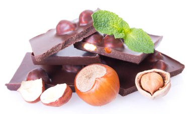 Beyaz arkaplanda çikolata