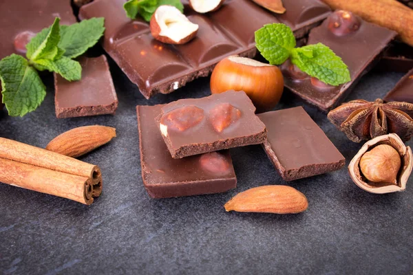 fıstıklı çikolata