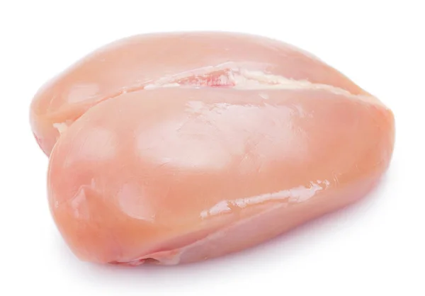 Filetto di pollo crudo isolato su sfondo bianco — Foto Stock