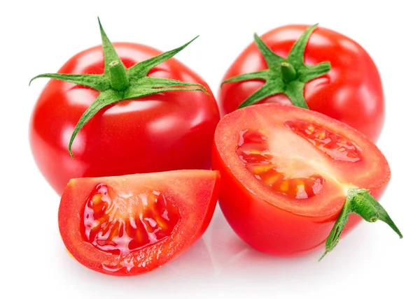 Frische Tomate isoliert auf weißem Hintergrund — Stockfoto