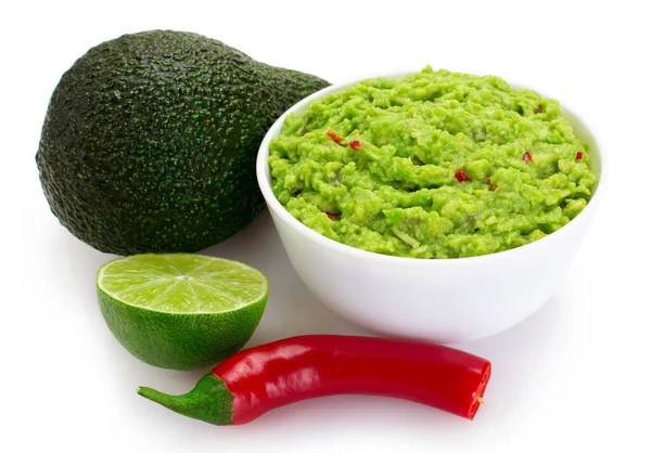 Schüssel Guacamole Mit Avocado Isoliert Auf Weißem Hintergrund Stockbild