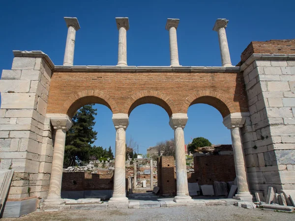 Selcuk Izmir Turkiet, St. John Church arkeologiska platsen. — Stockfoto