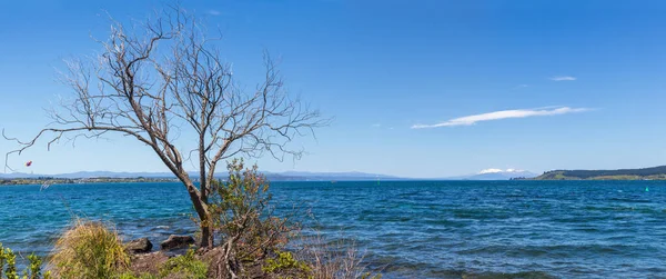 Grande lago Panorama de Taupo, Nova Zelândia — Fotografia de Stock