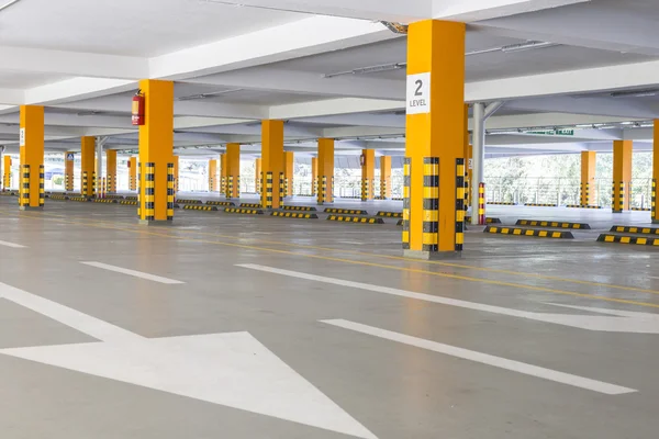 Parcheggio garage sotterraneo — Foto Stock