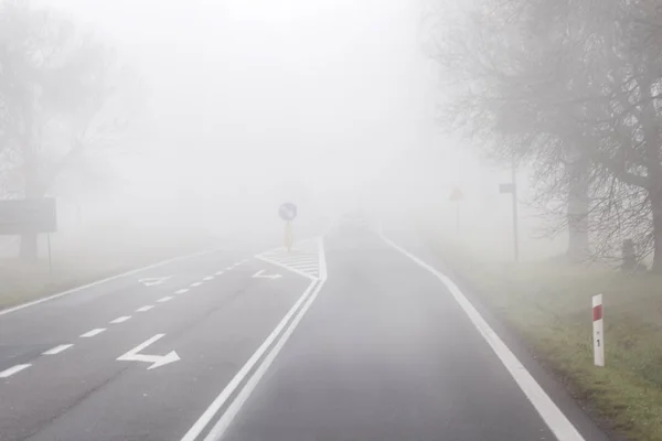 Driving the Fog Road — Stock Photo, Image