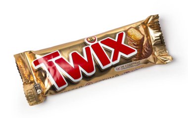 Twix sarmalayıcı üzerinde beyaz izole.