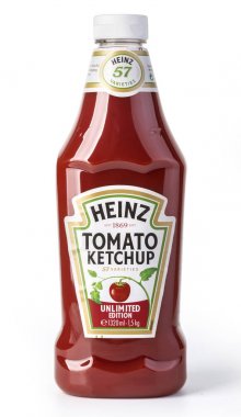  Heinz ketçap izole bir şişe