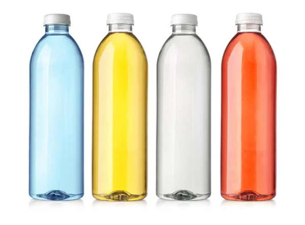 Напиток в пластиковой бутылке — стоковое фото