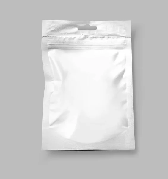 Paquete blanco sobre blanco —  Fotos de Stock