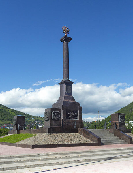 Петропавловск-Камчатский, Россия - 27 июля 2017 года: Стела Город воинской славы в Петропавловске-Камчатском
.