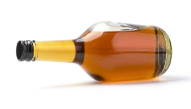 izole viski şişesi