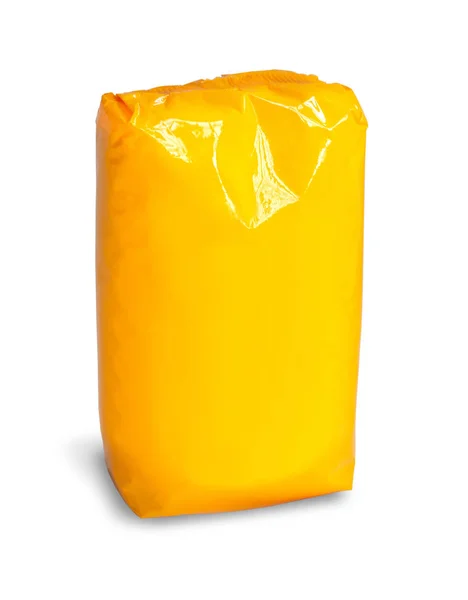 Paquete bolsa amarillo aislado — Foto de Stock