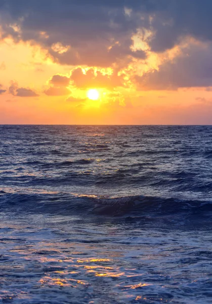 Schöner Sonnenuntergang Über Dem Meer Sonnenaufgang Auf See — Stockfoto