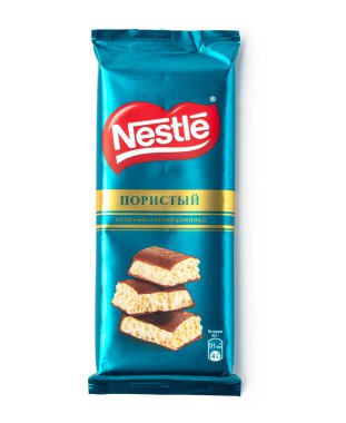 Chisinau, Moldova - Mai 03. 2020: Çikolata Bulutsusu kırpma yolu ile beyaz arkaplanda izole edildi