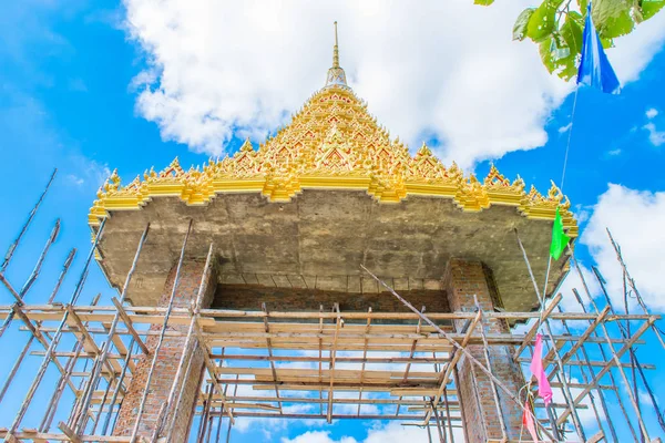 Repair Temple gate thai