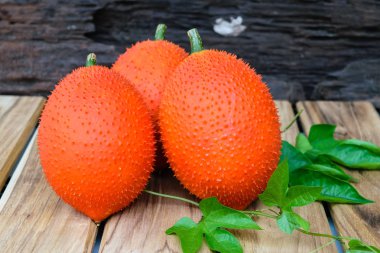 Mor kadife ipli çanta