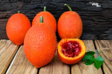 Mor kadife ipli çanta