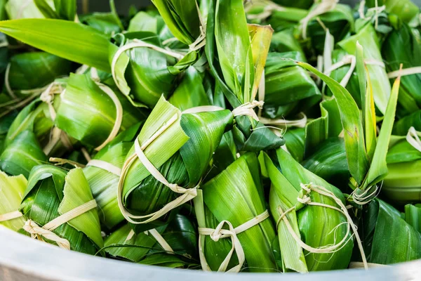 Geleneksel Tay gıda tarzı (Khao Tom Mat)