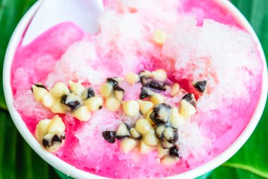 kesilmiş buz tatlı