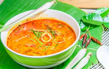 Tom yum Tay baharat çorbası
