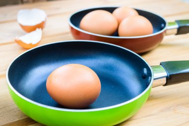 taze yumurta tavası