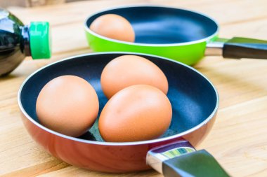 taze yumurta tavası