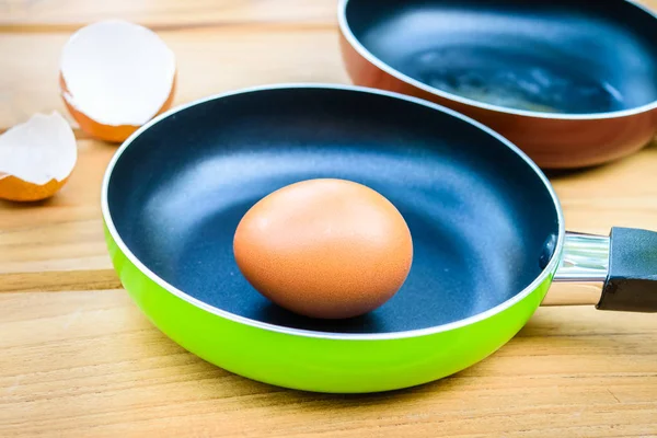 taze yumurta tavası