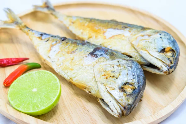 Kızarmış uskumru balığı