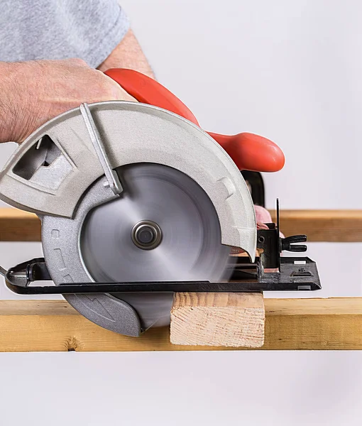 Power Saw Cutting Lumber — Stock Photo, Image