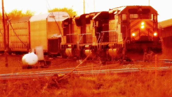 Salida del sol en el ferrocarril — Foto de Stock