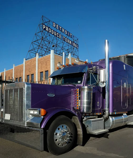 Trucks in Dock — Stock Photo, Image